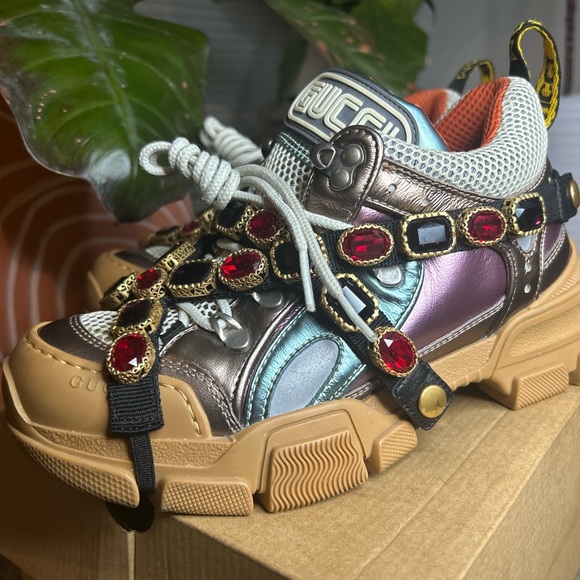 Gucci Wmns Flashtrek Crystals 
Multi color Metallic - Picture 9 of 10